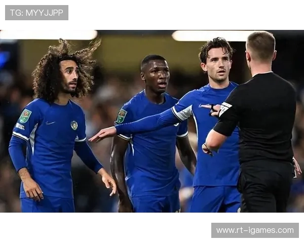 切尔西客场完胜伯恩利，豪取联赛三连胜稳居积分榜前三。