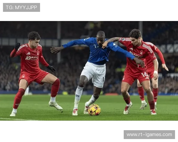 诺丁汉森林0-3埃弗顿 戴奇战术克制老东家